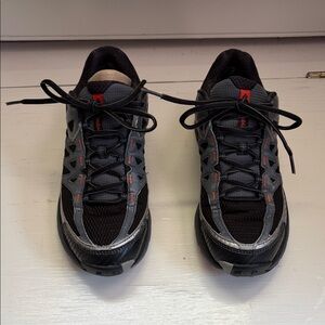 Women's Columbia hiking sneakers